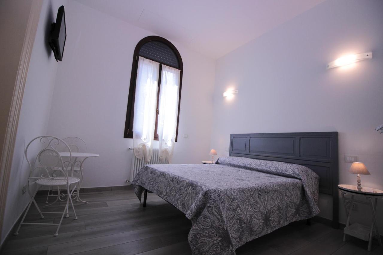 Alloggio I Grifoni Ferrara Dış mekan fotoğraf