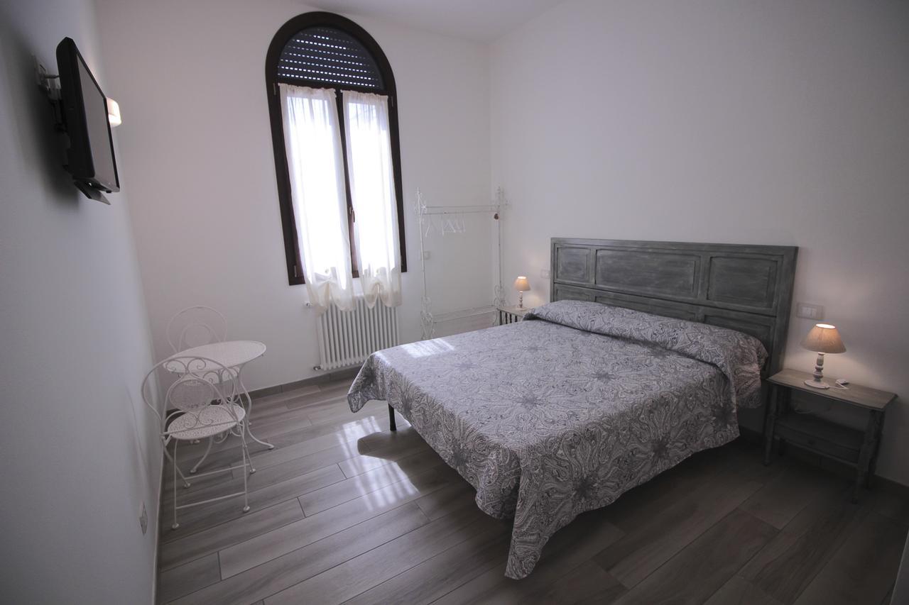 Alloggio I Grifoni Ferrara Dış mekan fotoğraf